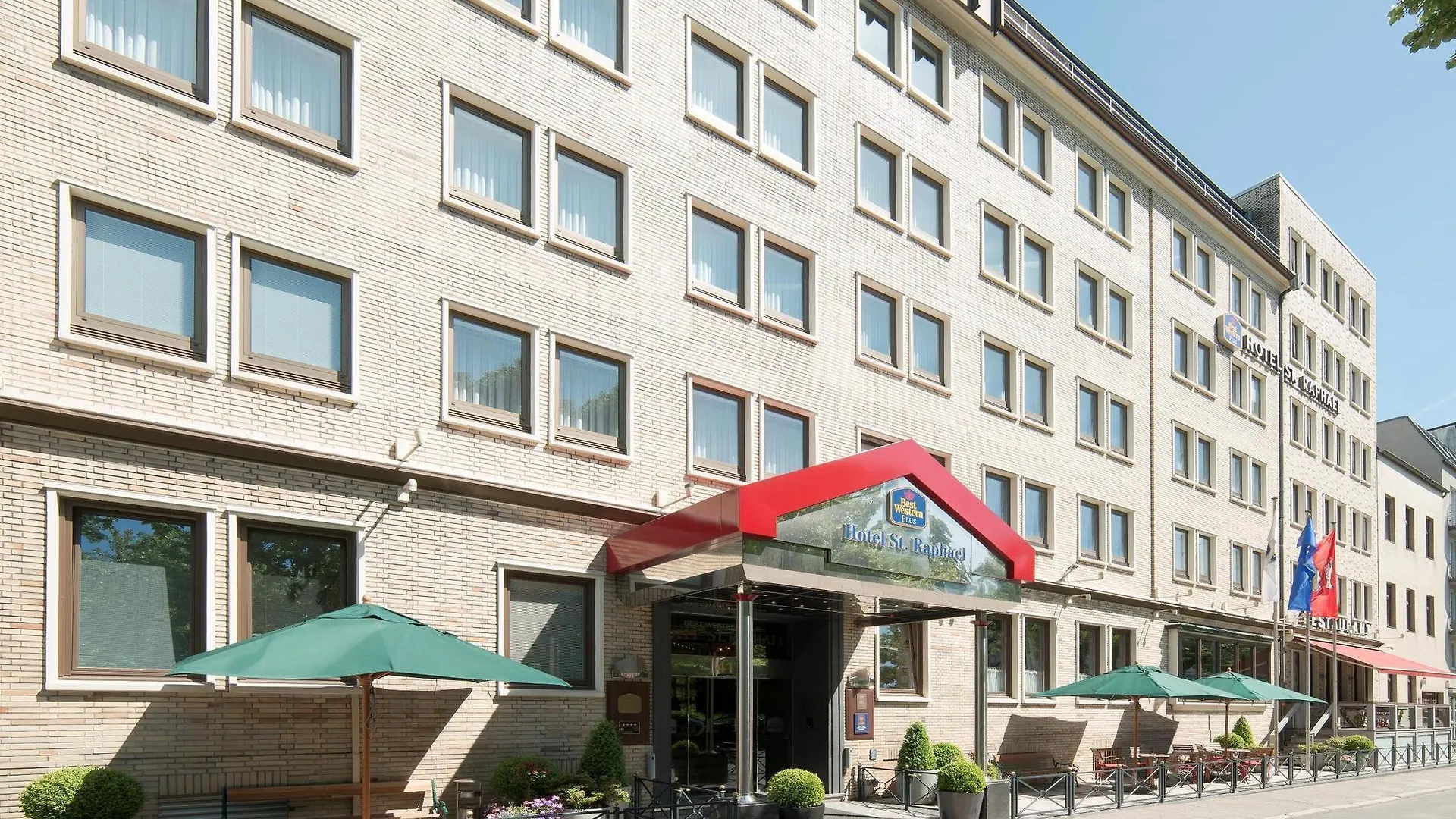 Best Western Plus Hotel St. Raphael Hamburg 4*,