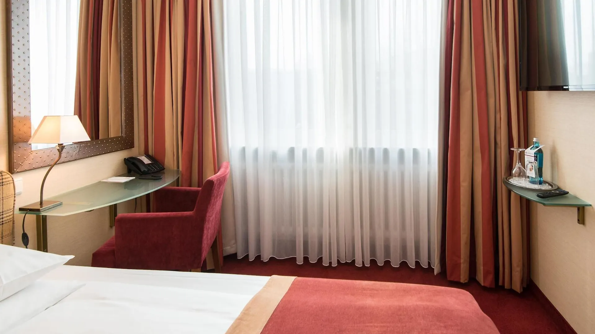 Best Western Plus Hotel St. Raphael Hamburk 4*,  Německo
