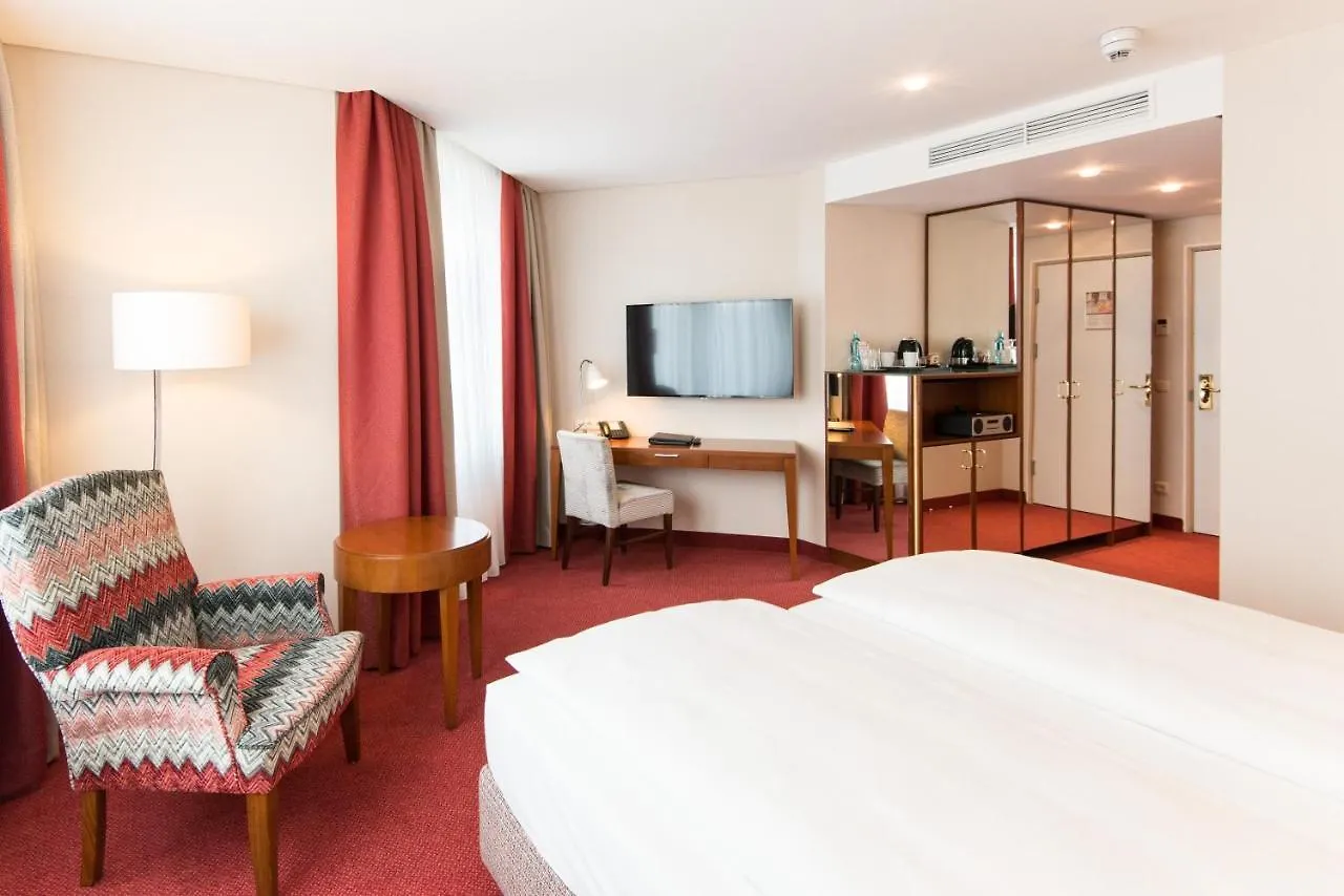 ****  Best Western Plus Hotel St. Raphael Hamburg Germany