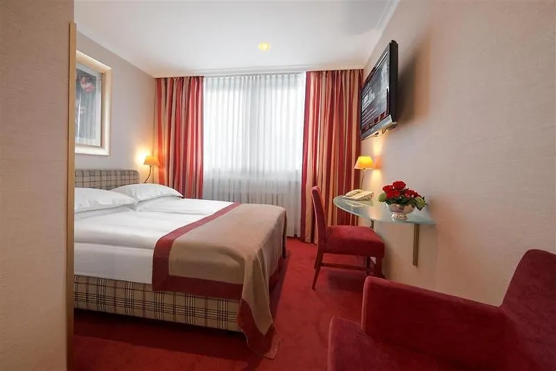 ****  Best Western Plus Hotel St. Raphael Hamburg Germany